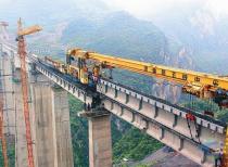 The annual investment in Yunnan railway construction is expected to exceed 32.5 billion yuan